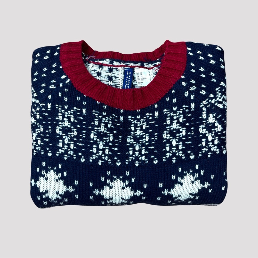 Divided Winter Solstice Sweater by H&M - Picture 3 of 5